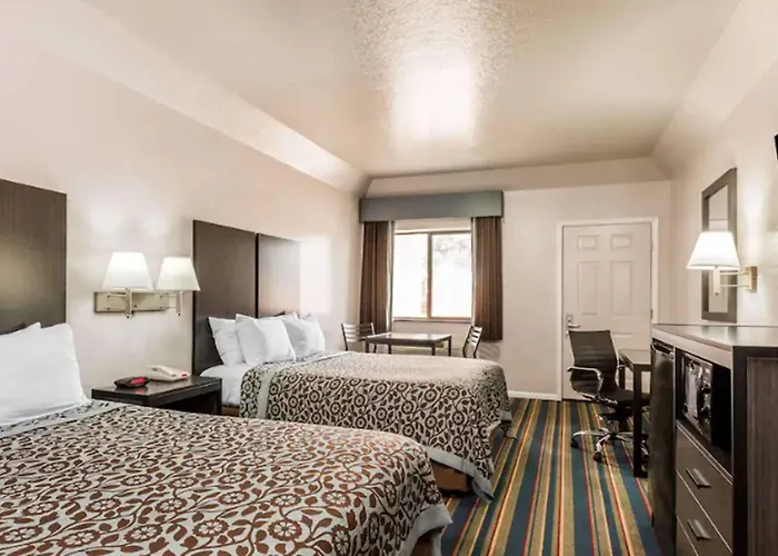 Royal Relax Motel Fairmont City